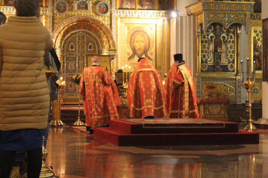 Служба в православном храме
