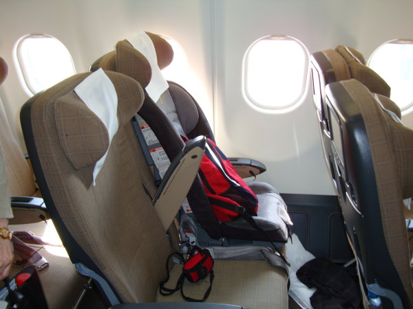 Перевозка детей в самолете