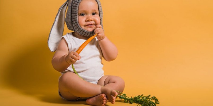 Малыш и морковь