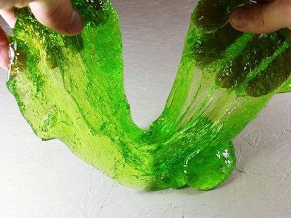 Зеленый прозрачный лизун
